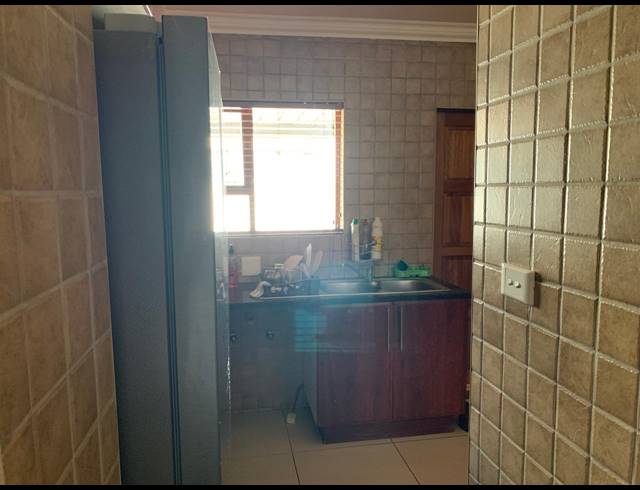 3 BEDROOM HOUSE FOR SALE IN VANDERBIJLPARK SE 8